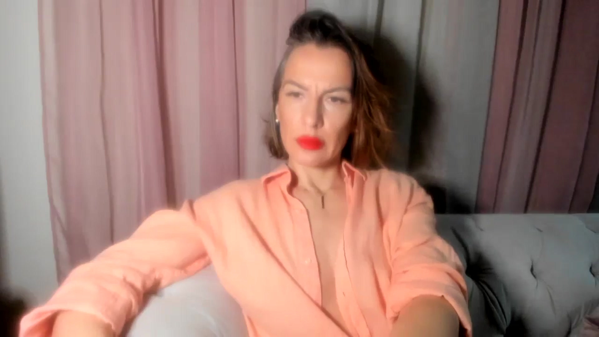 Gallery image thumbnail from Aarte_miss's myfreecams stream on, 10/31/2024, 22:46 image 3 of 20