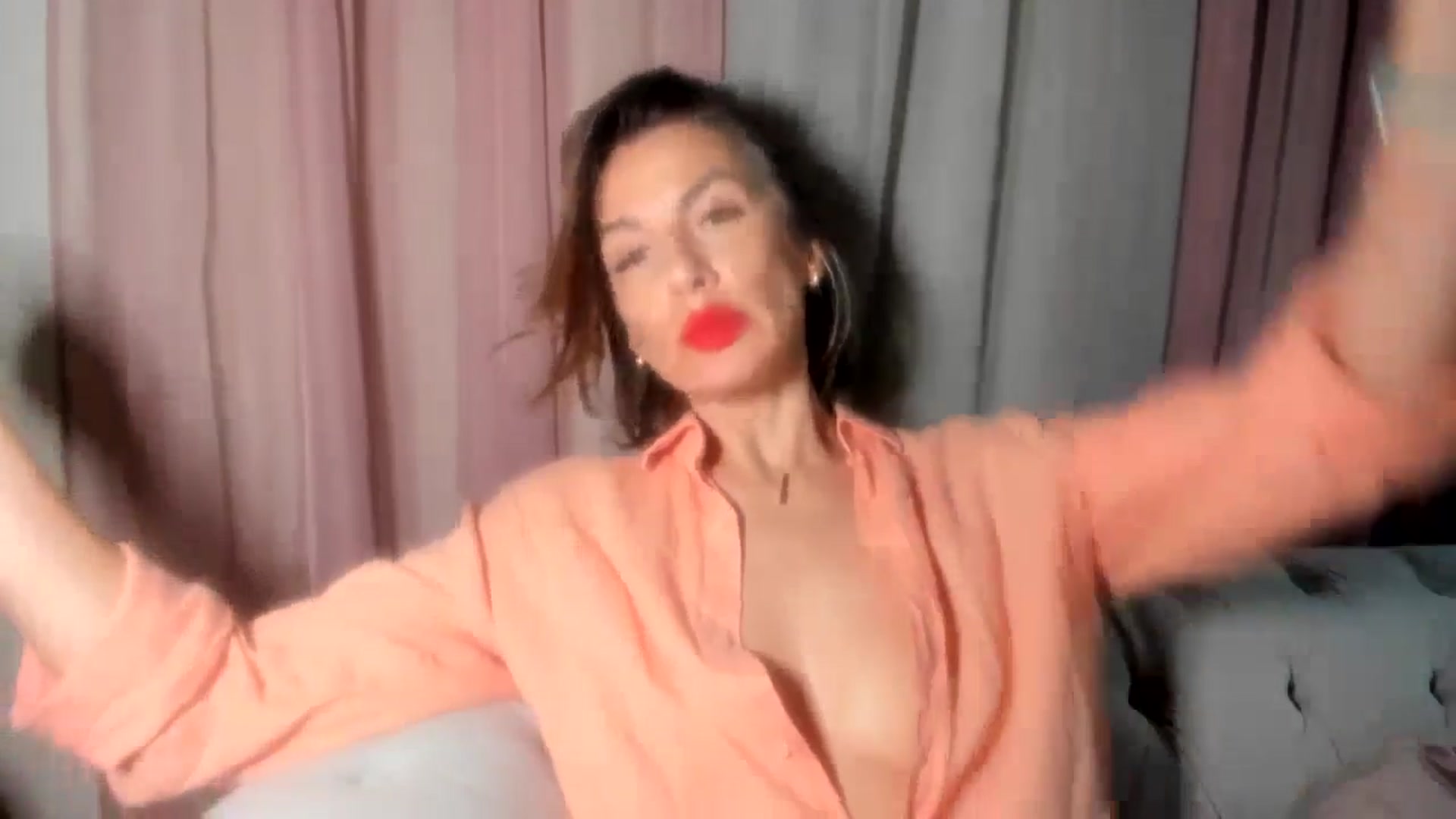 Gallery image thumbnail from Aarte_miss's myfreecams stream on, 11/01/2024, 03:39 image 2 of 20