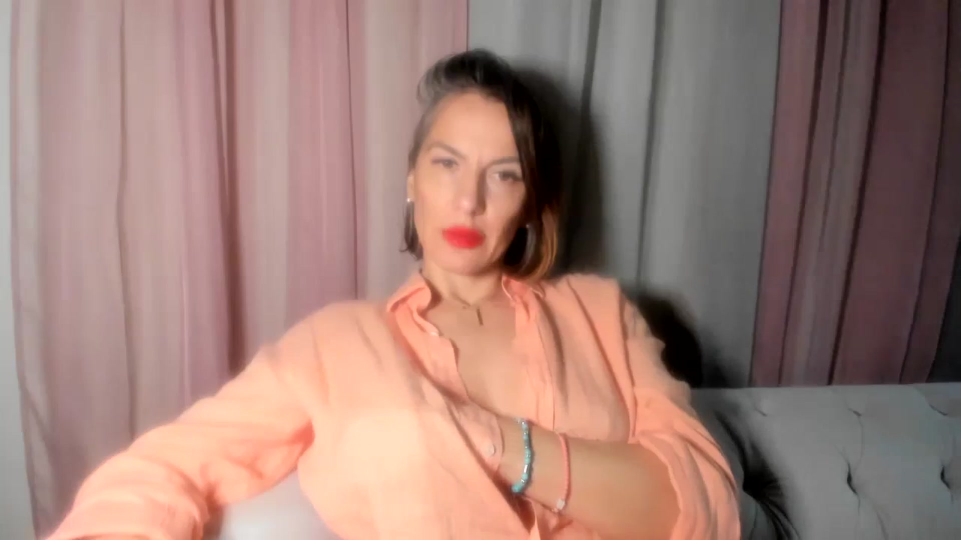 Gallery image thumbnail from Aarte_miss's myfreecams stream on, 11/01/2024, 03:39 image 11 of 20