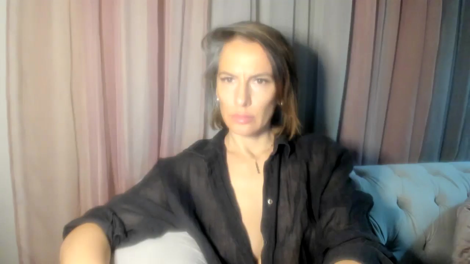 Gallery image thumbnail from Aarte_miss's myfreecams stream on, 11/05/2024, 21:59 image 4 of 20