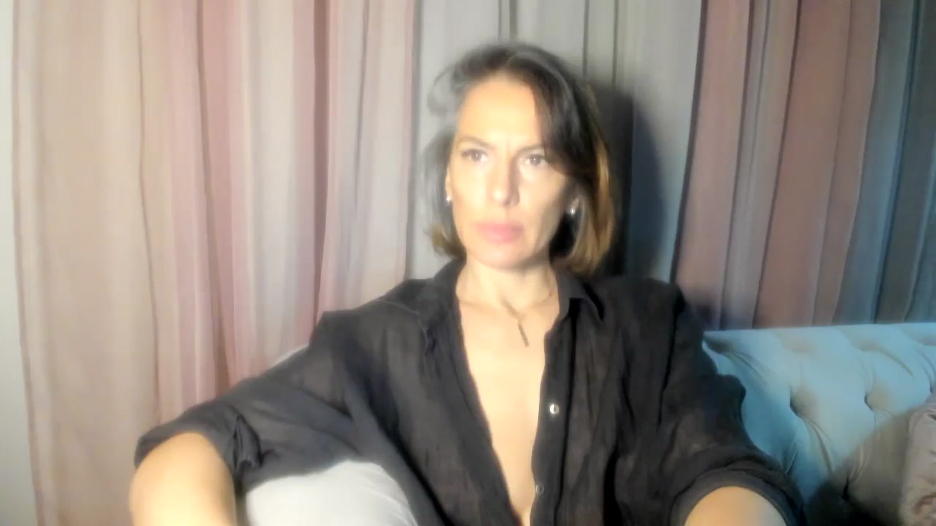 Gallery image thumbnail from Aarte_miss's myfreecams stream on, 11/05/2024, 21:59 image 6 of 20