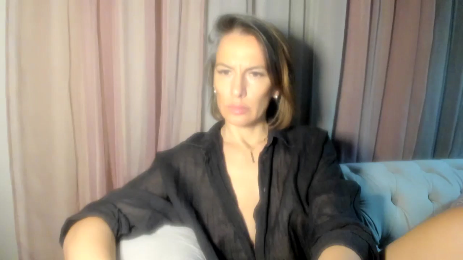 Gallery image thumbnail from Aarte_miss's myfreecams stream on, 11/05/2024, 21:59 image 1 of 20