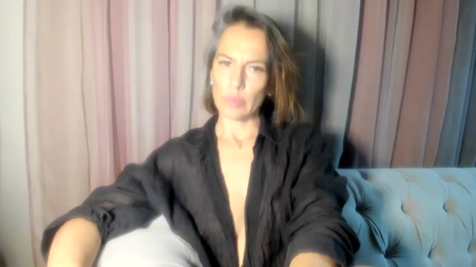 Gallery image thumbnail from Aarte_miss's myfreecams stream on, 11/05/2024, 23:54 image 13 of 20