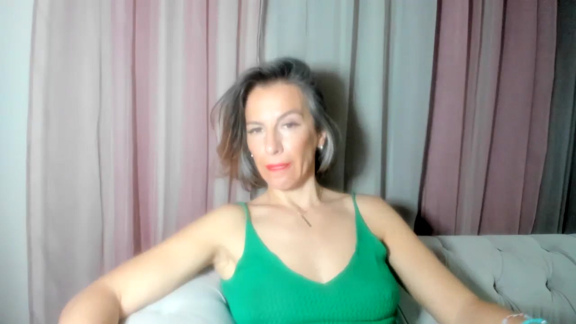 Gallery image thumbnail from Aarte_miss's myfreecams stream on, 11/08/2024, 23:47 image 15 of 20