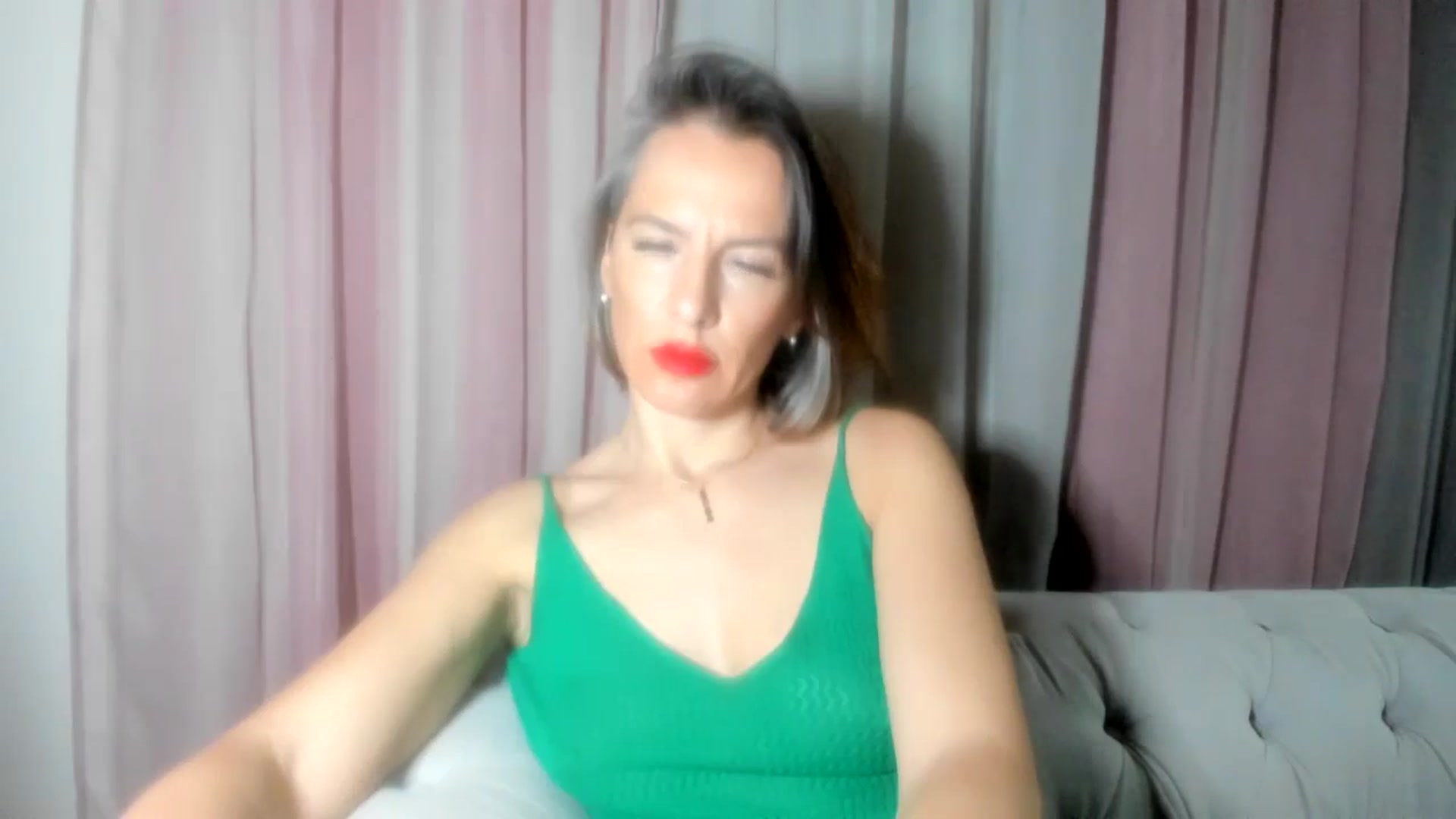 Gallery image thumbnail from Aarte_miss's myfreecams stream on, 11/09/2024, 24:14 image 6 of 20