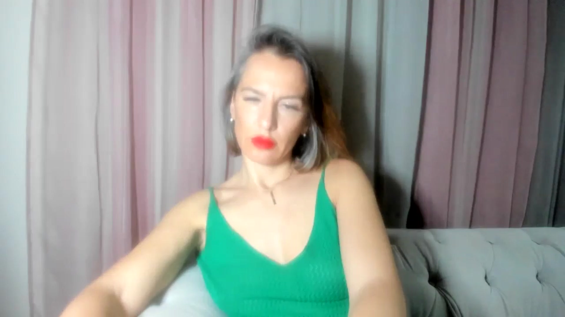 Gallery image thumbnail from Aarte_miss's myfreecams stream on, 11/09/2024, 24:14 image 14 of 20
