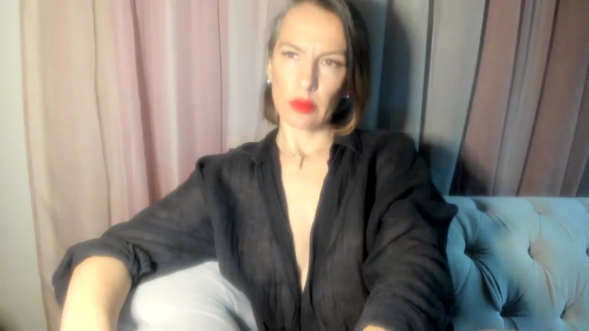 Gallery image thumbnail from Aarte_miss's myfreecams stream on, 11/24/2024, 23:25 image 11 of 20