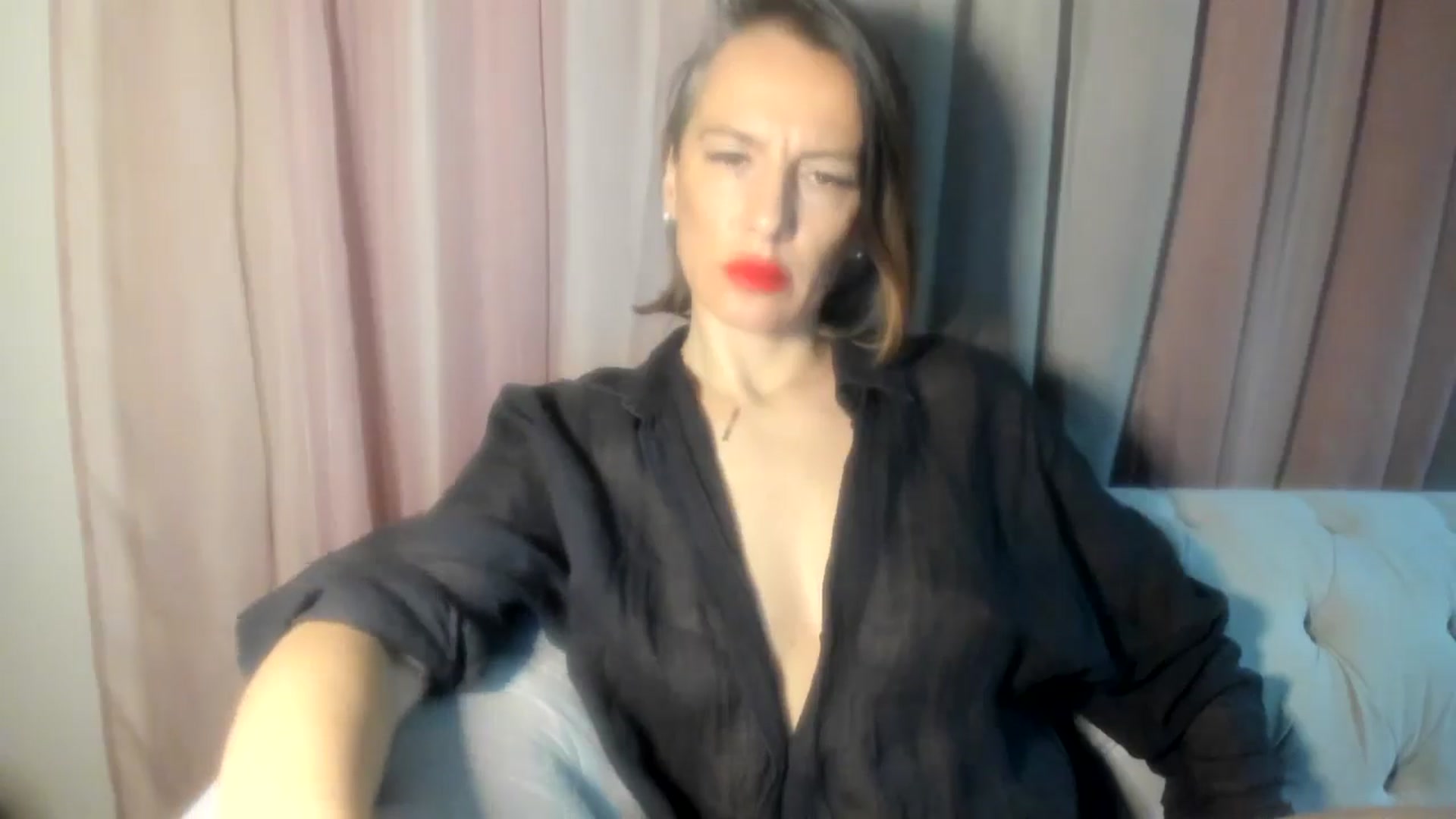 Gallery image thumbnail from Aarte_miss's myfreecams stream on, 11/24/2024, 23:25 image 18 of 20