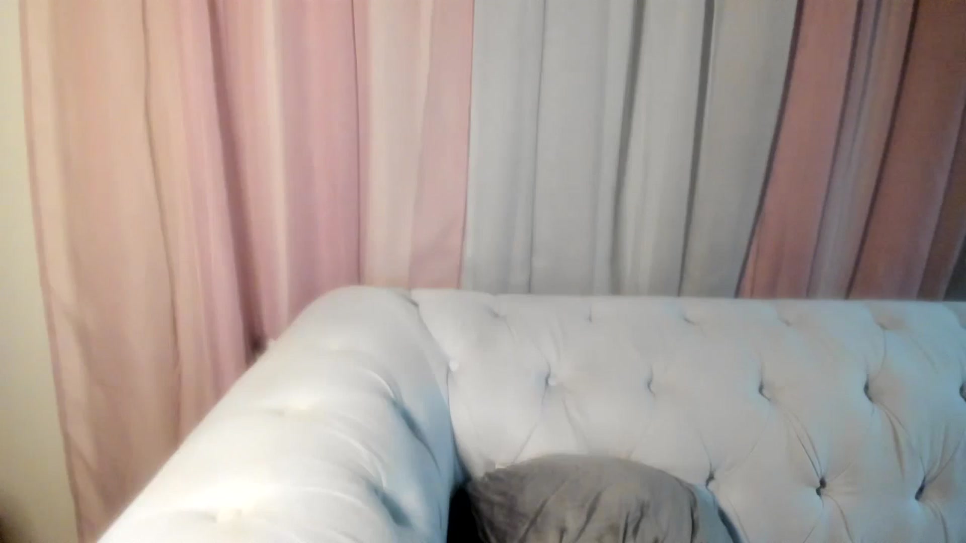 Gallery image thumbnail from Aarte_miss's myfreecams stream on, 11/24/2024, 23:25 image 10 of 20
