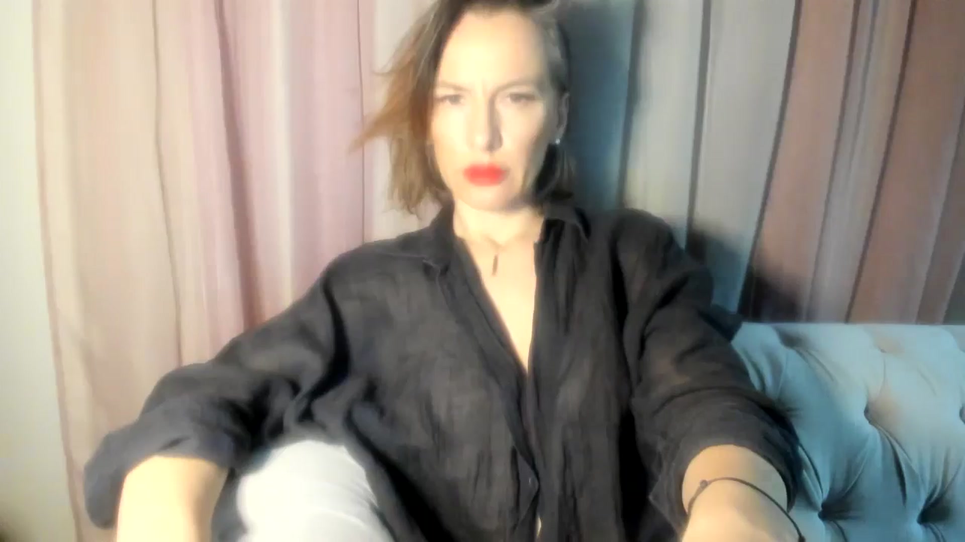 Gallery image thumbnail from Aarte_miss's myfreecams stream on, 11/25/2024, 24:00 image 12 of 20