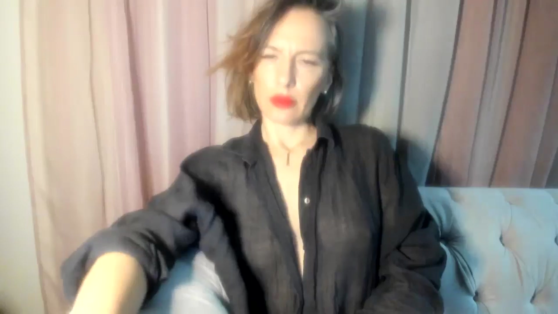 Gallery image thumbnail from Aarte_miss's myfreecams stream on, 11/25/2024, 24:00 image 16 of 20