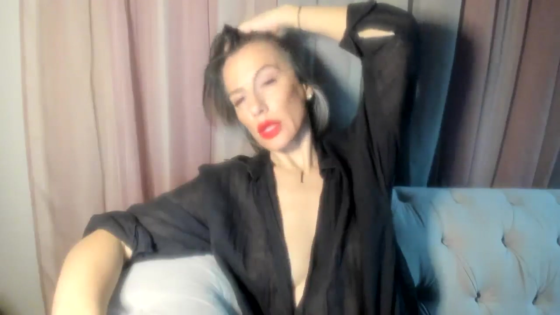Gallery image thumbnail from Aarte_miss's myfreecams stream on, 11/25/2024, 24:00 image 9 of 20