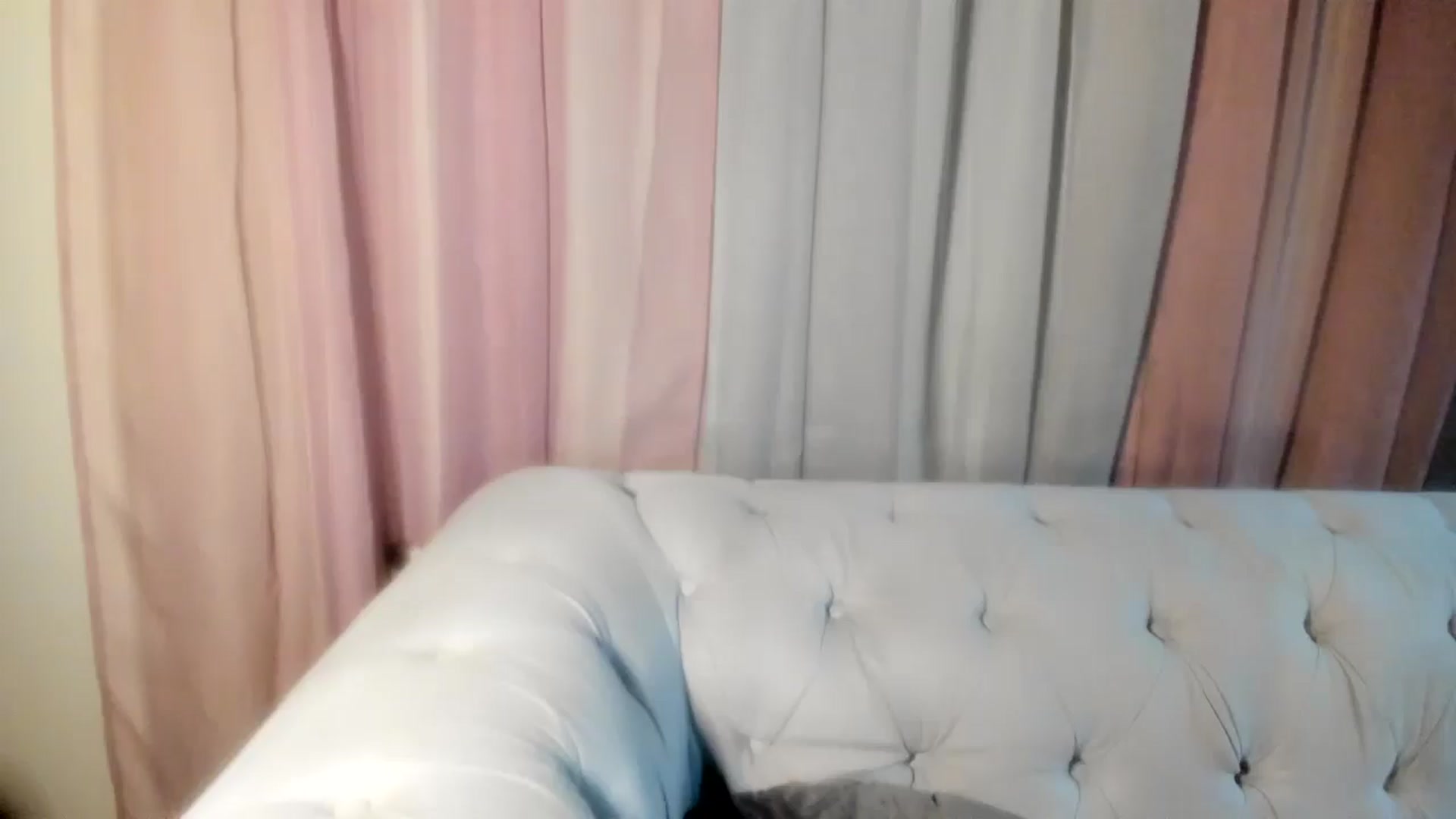 Gallery image thumbnail from Aarte_miss's myfreecams stream on, 11/25/2024, 24:00 image 10 of 20
