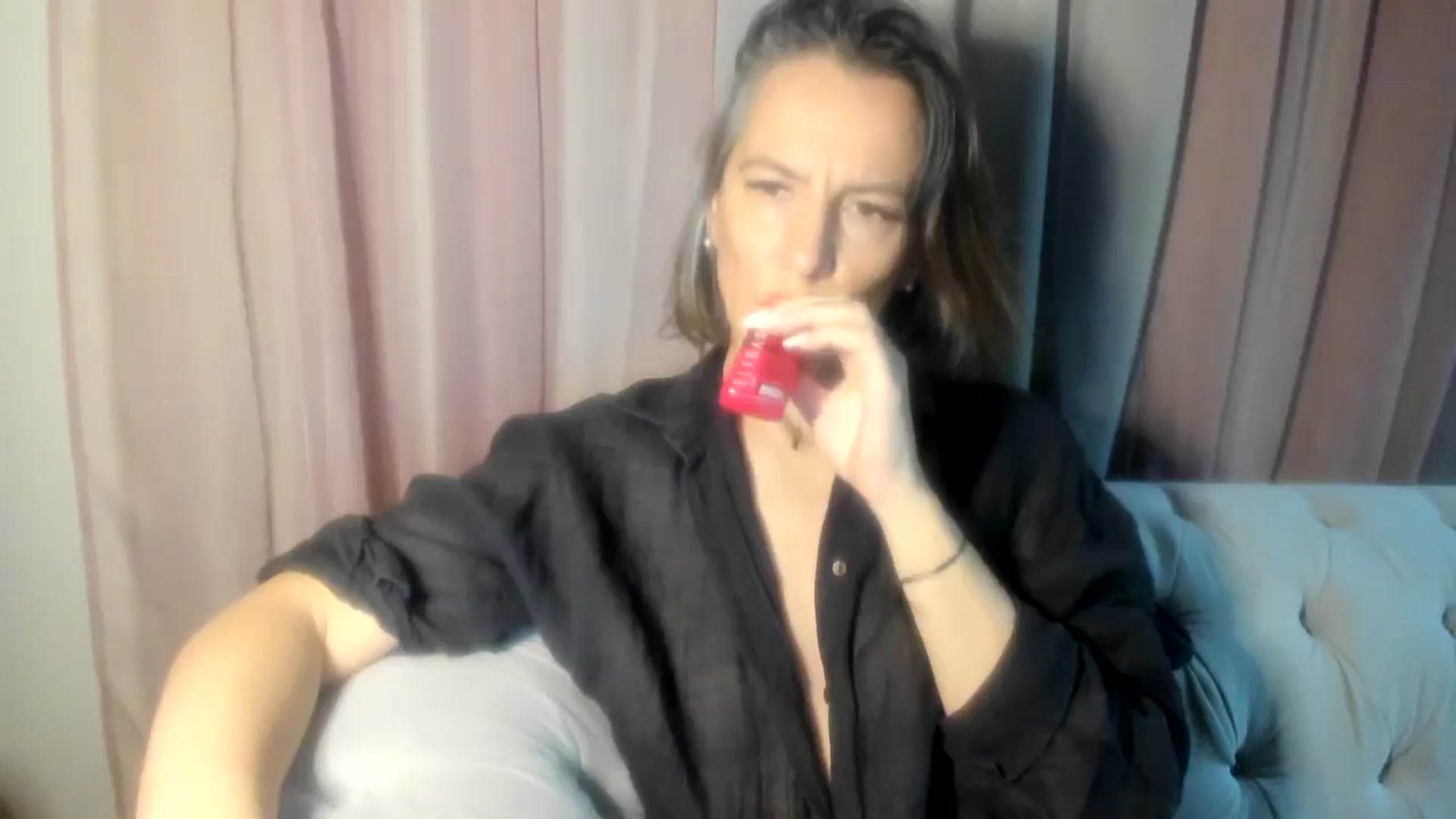 Gallery image thumbnail from Aarte_miss's myfreecams stream on, 11/25/2024, 01:35 image 16 of 20