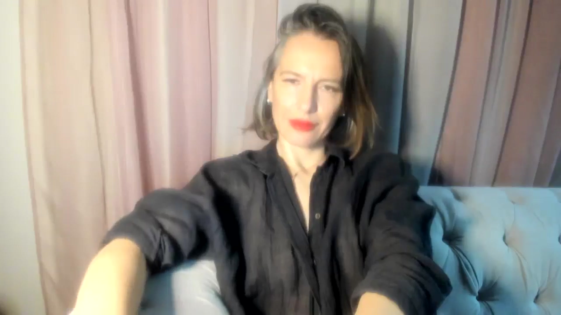 Gallery image thumbnail from Aarte_miss's myfreecams stream on, 11/25/2024, 01:35 image 4 of 20