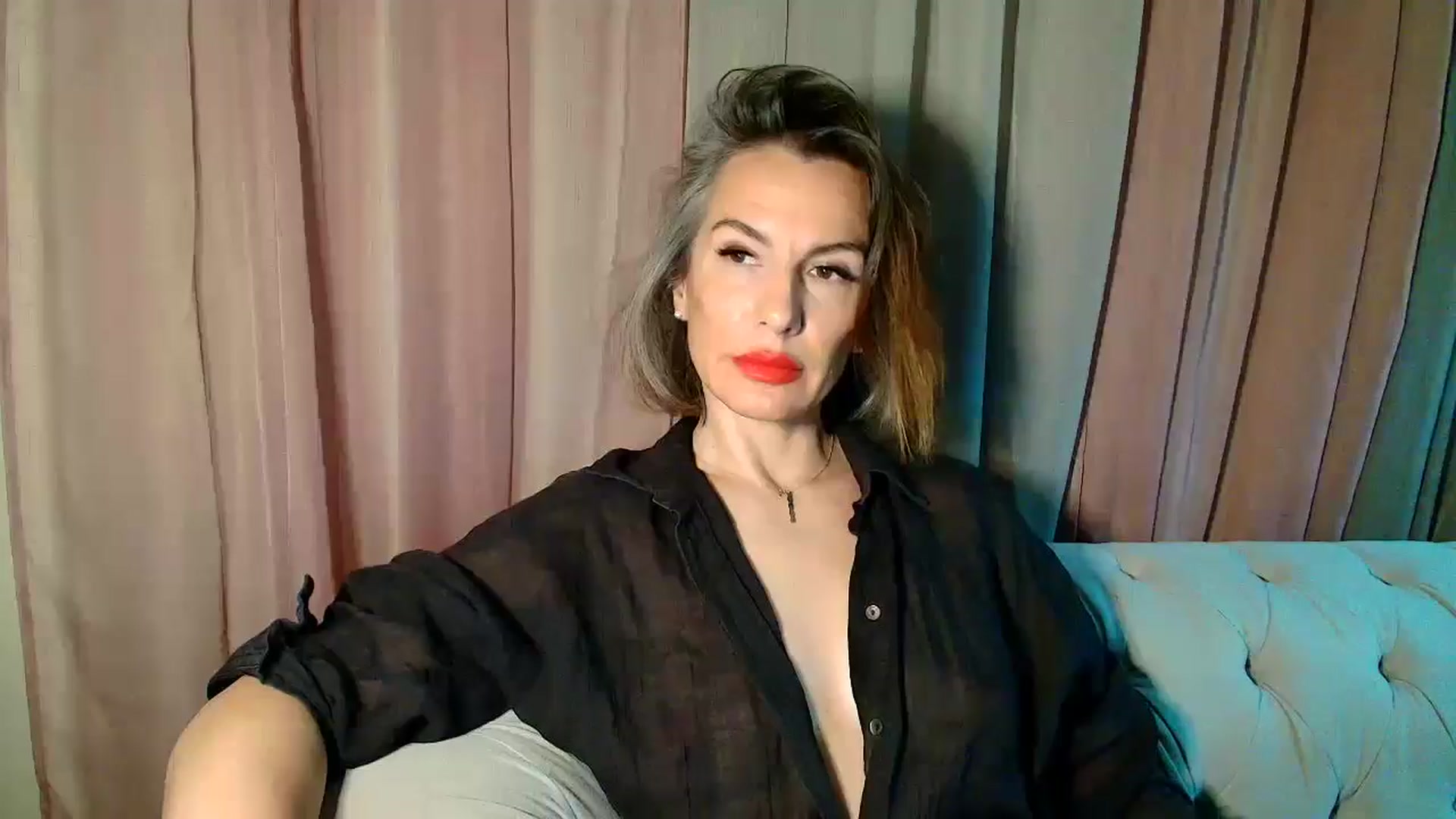 Gallery image thumbnail from Aarte_miss's myfreecams stream on, 11/28/2024, 21:15 image 6 of 20