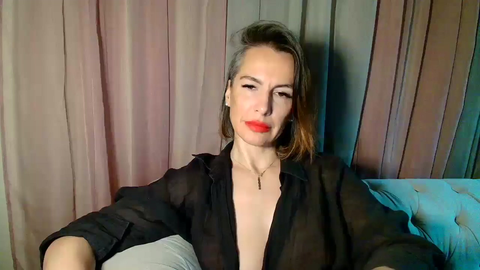 Gallery image thumbnail from Aarte_miss's myfreecams stream on, 11/28/2024, 21:15 image 14 of 20