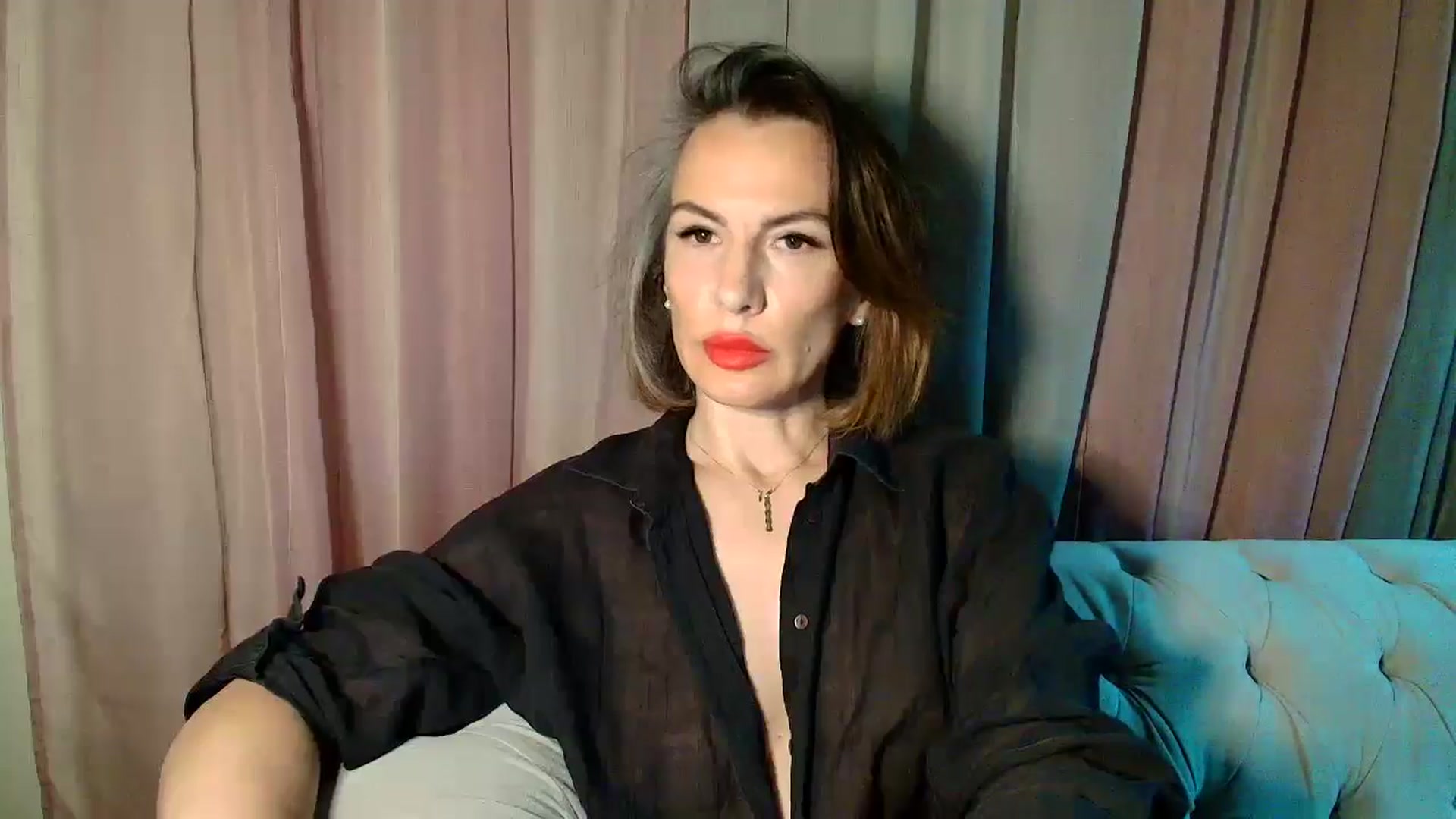 Gallery image thumbnail from Aarte_miss's myfreecams stream on, 11/28/2024, 21:15 image 3 of 20