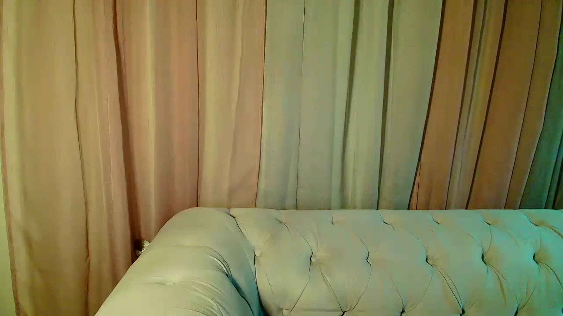 Gallery image thumbnail from Aarte_miss's myfreecams stream on, 11/28/2024, 21:15 image 8 of 20