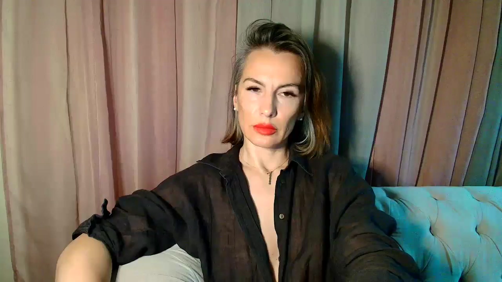Gallery image thumbnail from Aarte_miss's myfreecams stream on, 11/28/2024, 21:15 image 7 of 20