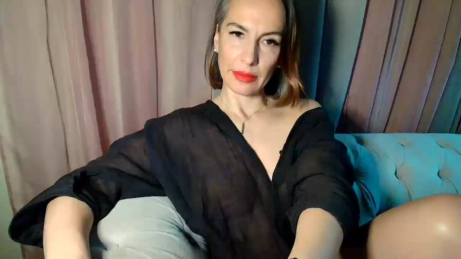 Gallery image thumbnail from Aarte_miss's myfreecams stream on, 11/28/2024, 22:46 image 1 of 20