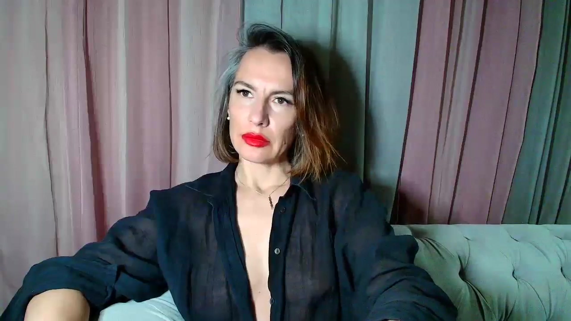 Gallery image thumbnail from Aarte_miss's myfreecams stream on, 11/28/2024, 22:46 image 17 of 20