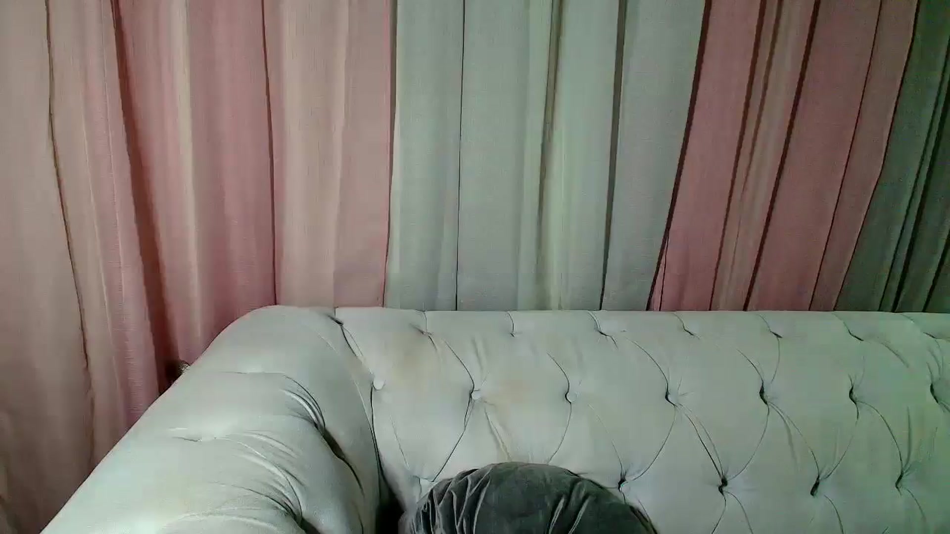 Gallery image thumbnail from Aarte_miss's myfreecams stream on, 11/28/2024, 23:35 image 14 of 20