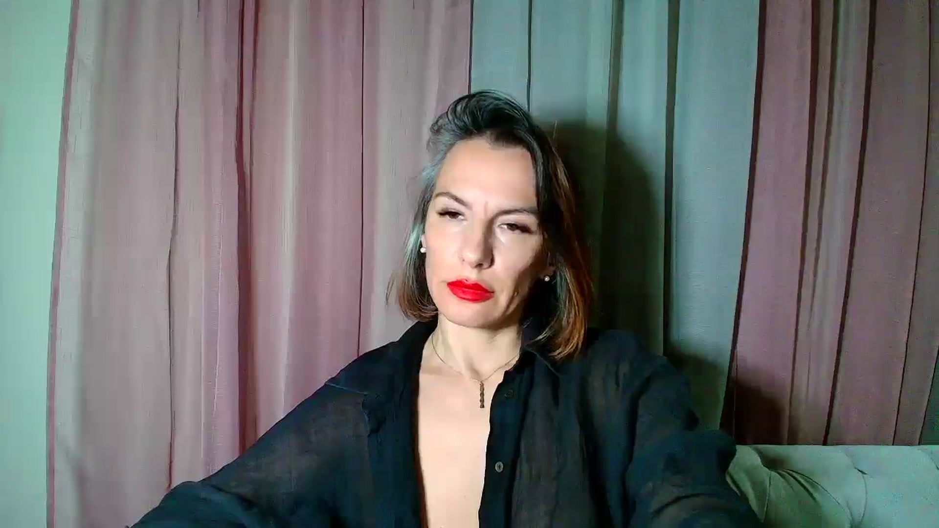 Gallery image thumbnail from Aarte_miss's myfreecams stream on, 11/29/2024, 02:05 image 17 of 20