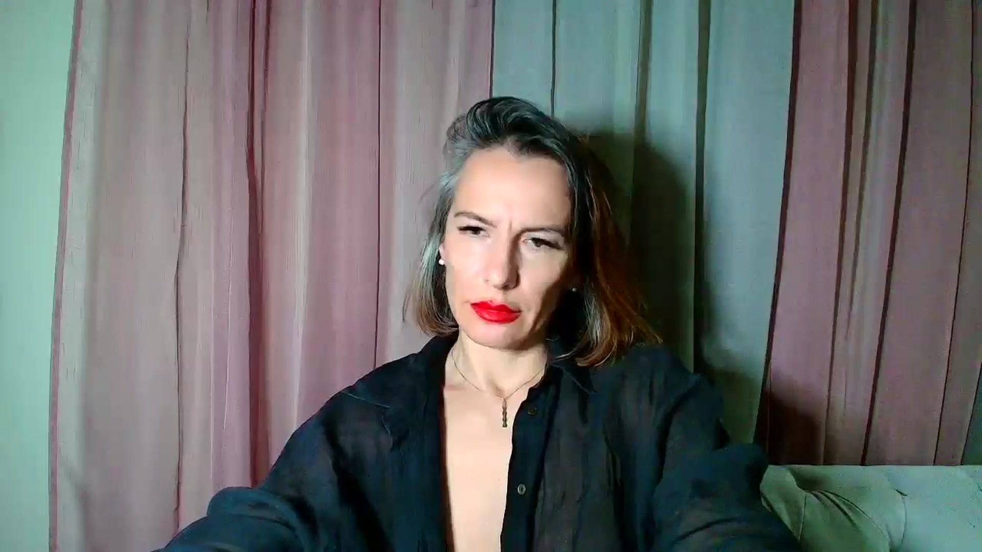 Gallery image thumbnail from Aarte_miss's myfreecams stream on, 11/29/2024, 02:05 image 16 of 20