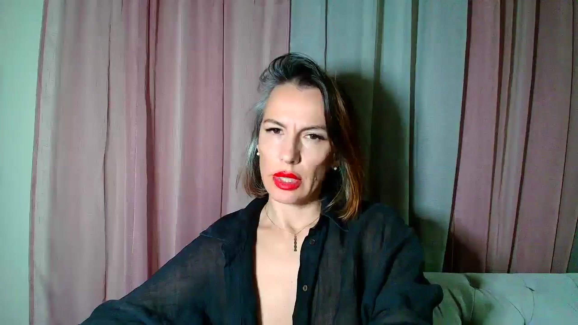 Gallery image thumbnail from Aarte_miss's myfreecams stream on, 11/29/2024, 02:05 image 18 of 20