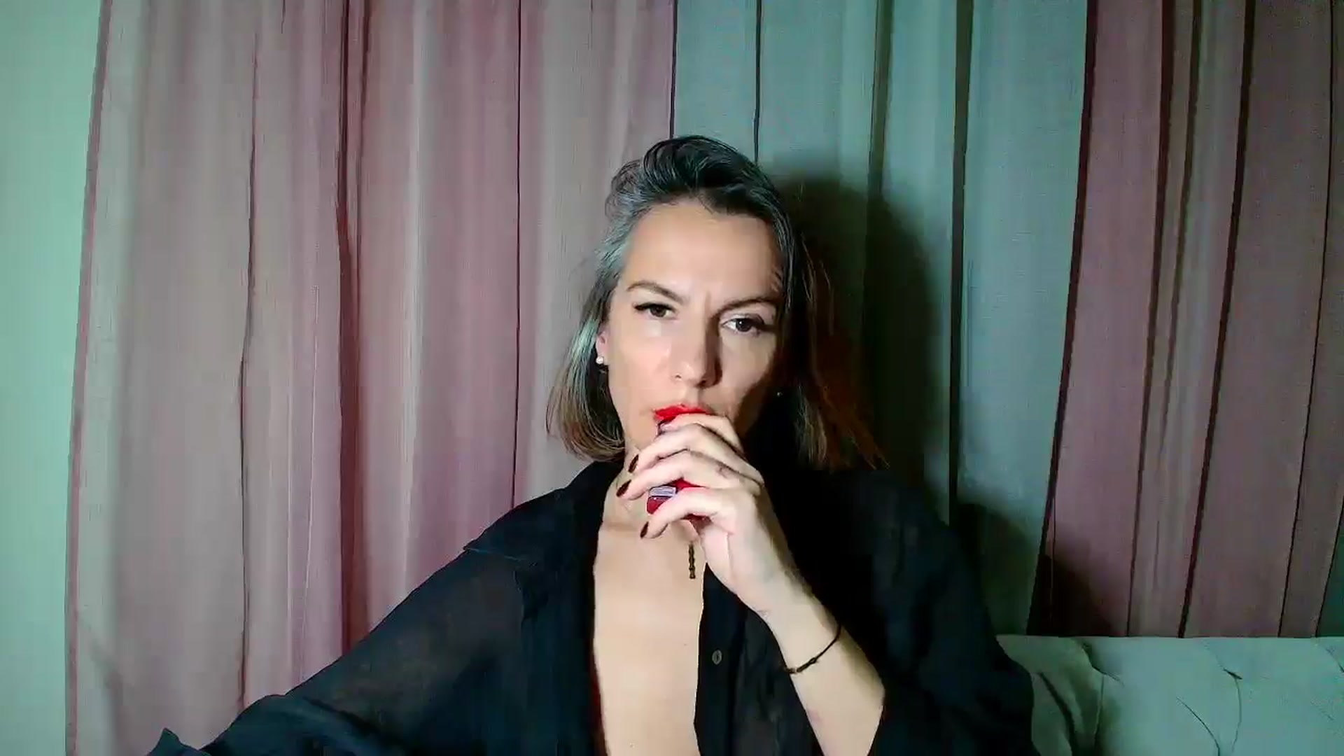 Gallery image thumbnail from Aarte_miss's myfreecams stream on, 11/29/2024, 02:05 image 14 of 20