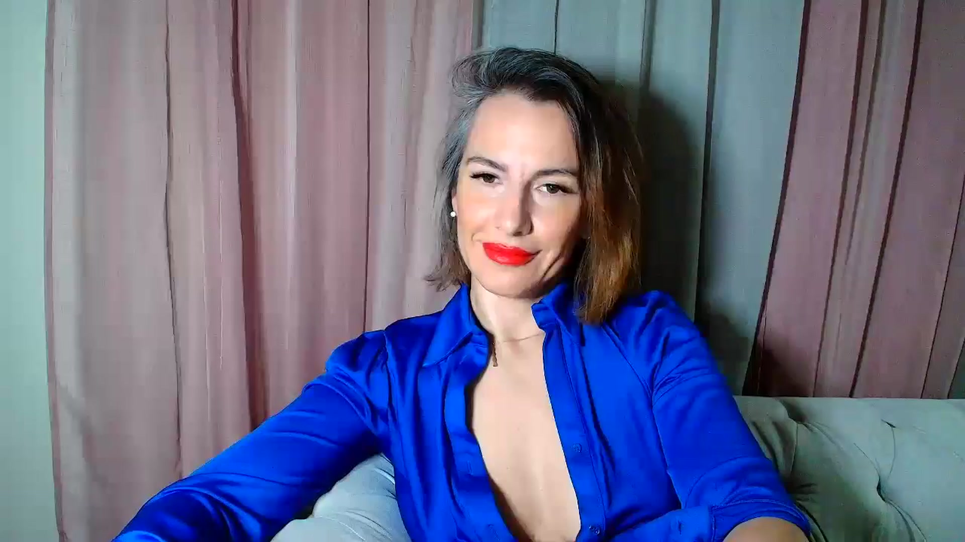 Gallery image thumbnail from Aarte_miss's myfreecams stream on, 12/01/2024, 24:20 image 5 of 20