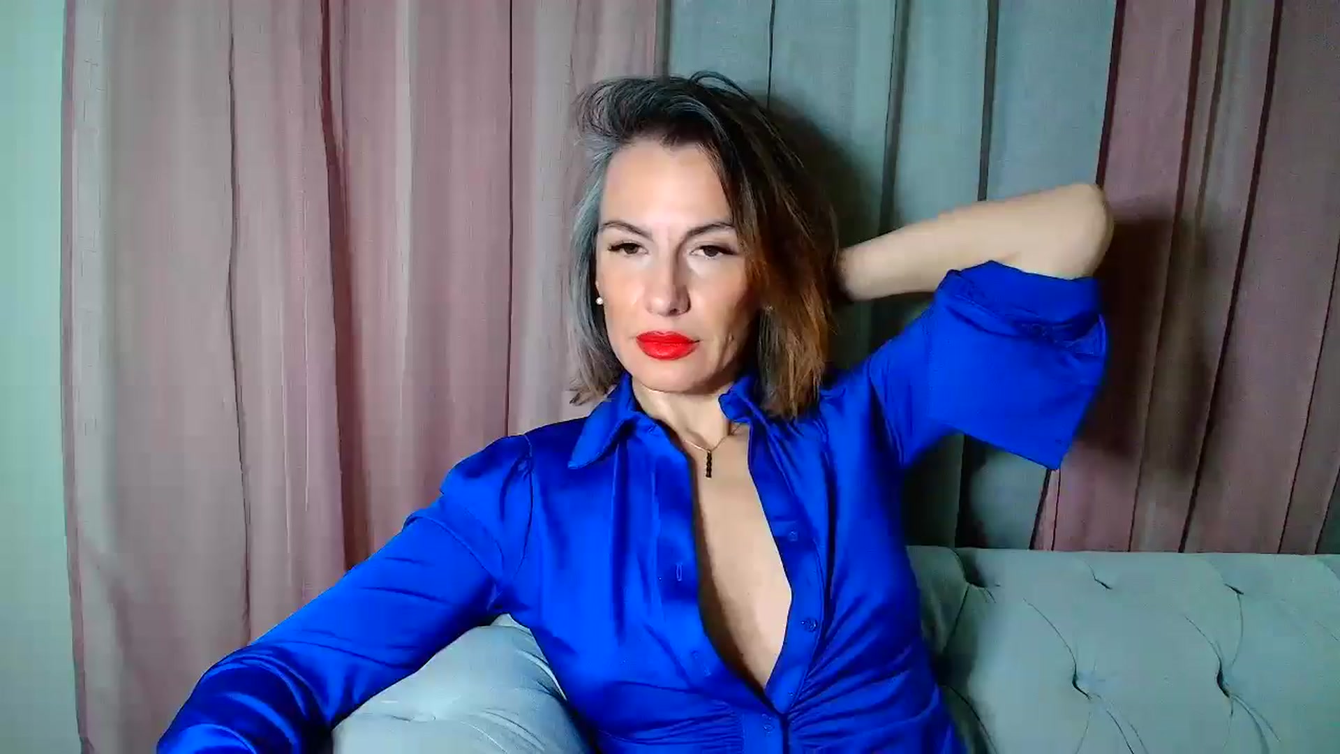 Gallery image thumbnail from Aarte_miss's myfreecams stream on, 12/01/2024, 24:20 image 1 of 20
