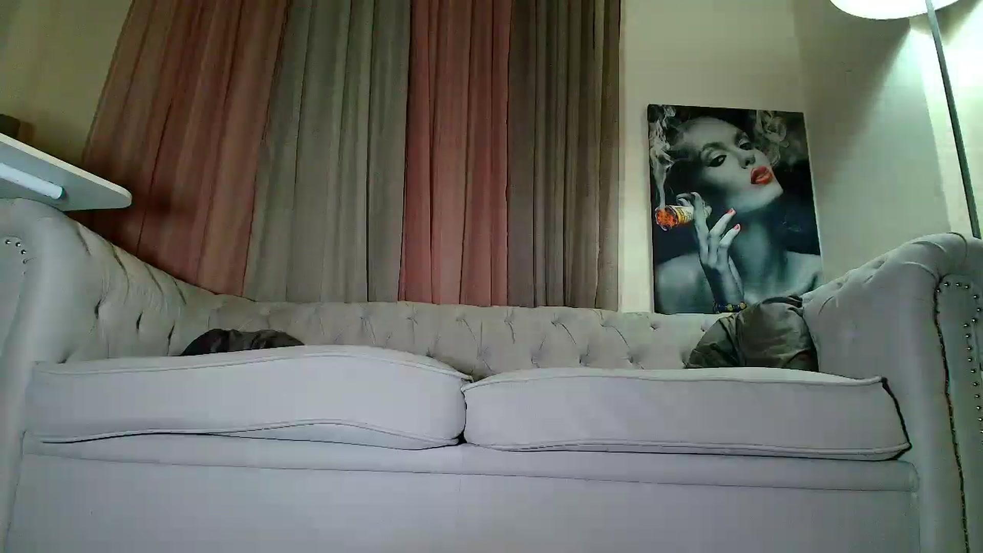 Gallery image thumbnail from Aarte_miss's myfreecams stream on, 12/01/2024, 04:28 image 2 of 20