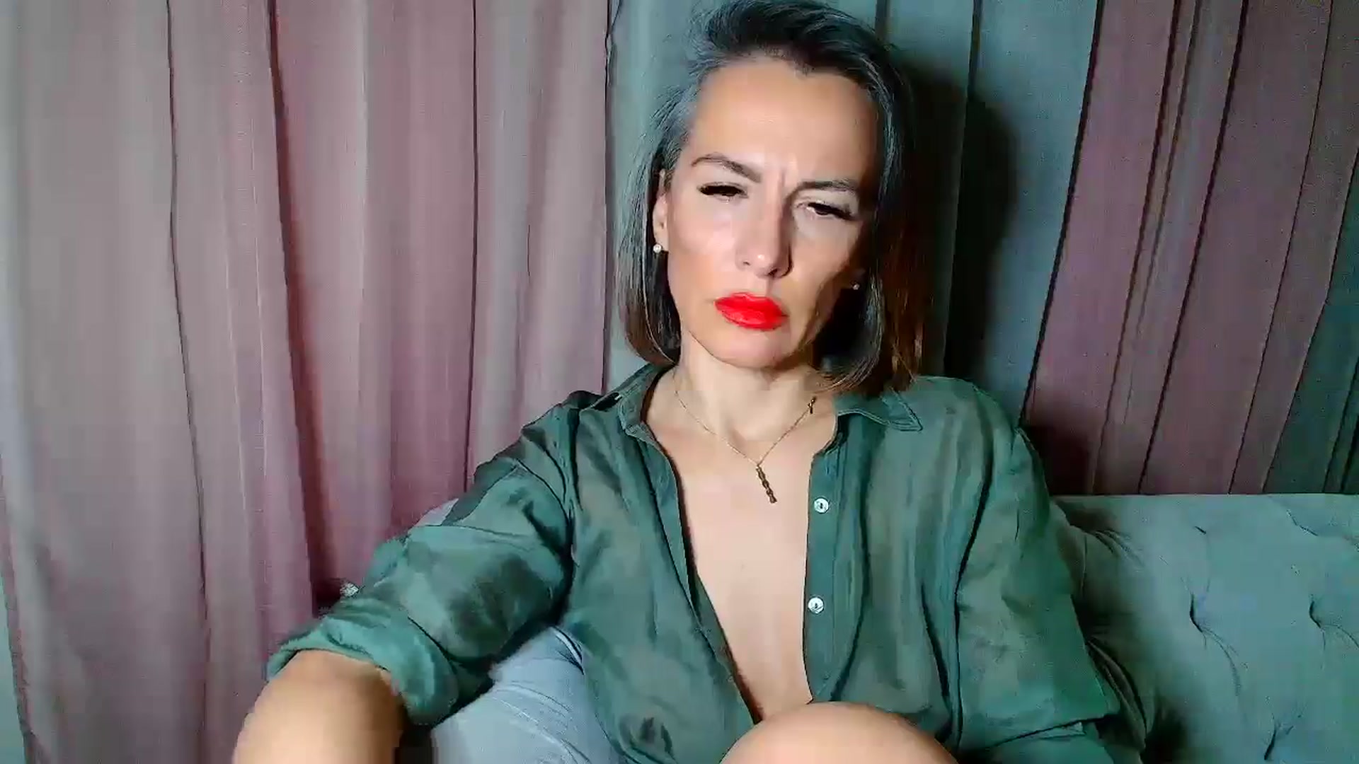Gallery image thumbnail from Aarte_miss's myfreecams stream on, 12/07/2024, 24:37 image 11 of 20