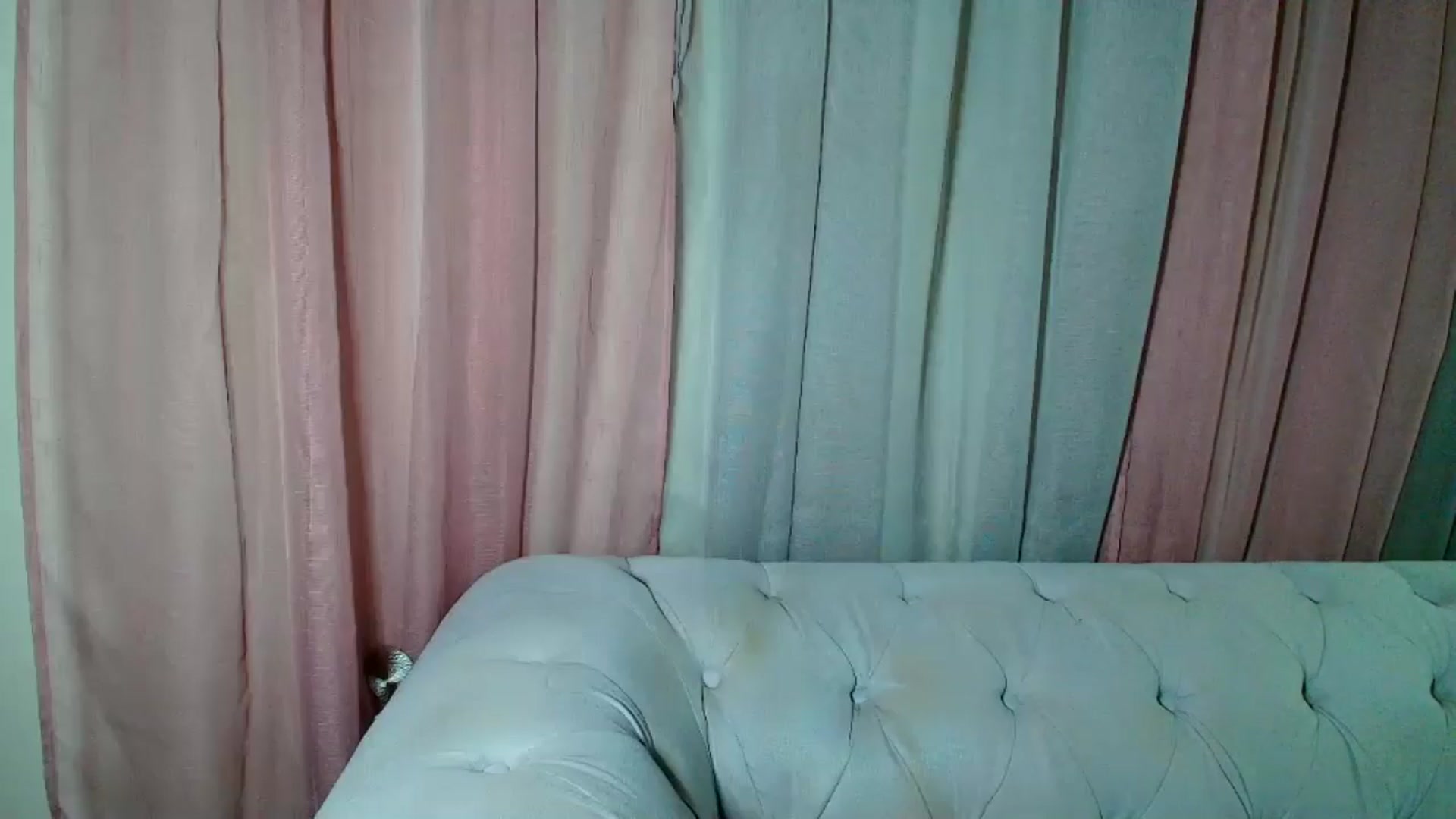 Gallery image thumbnail from Aarte_miss's myfreecams stream on, 12/07/2024, 24:37 image 7 of 20