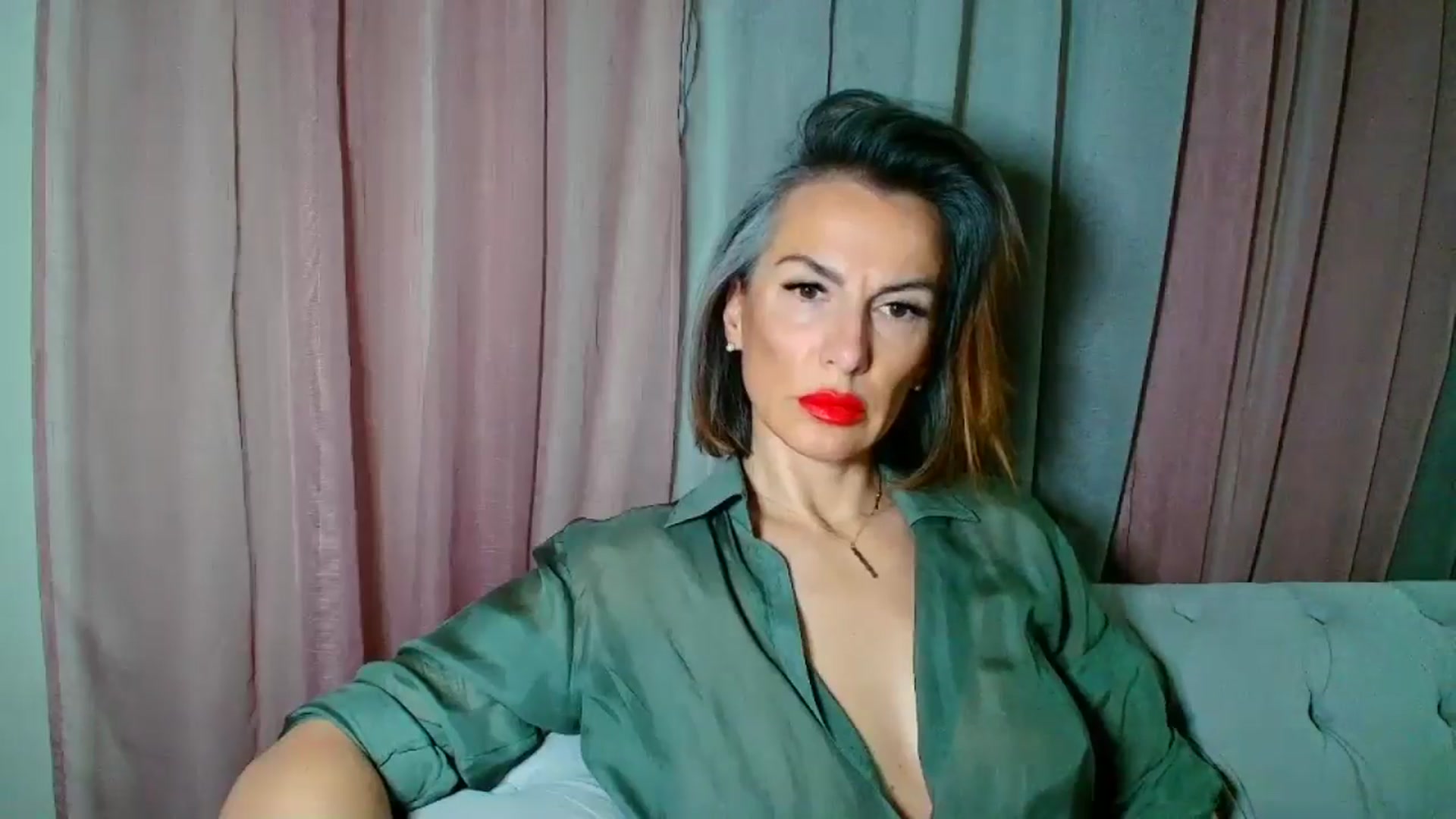 Gallery image thumbnail from Aarte_miss's myfreecams stream on, 12/07/2024, 24:37 image 3 of 20