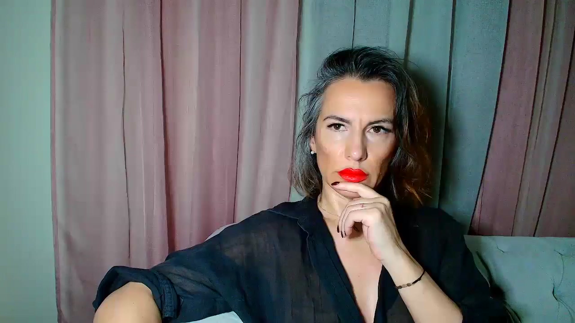 Gallery image thumbnail from Aarte_miss's myfreecams stream on, 12/07/2024, 22:50 image 15 of 20