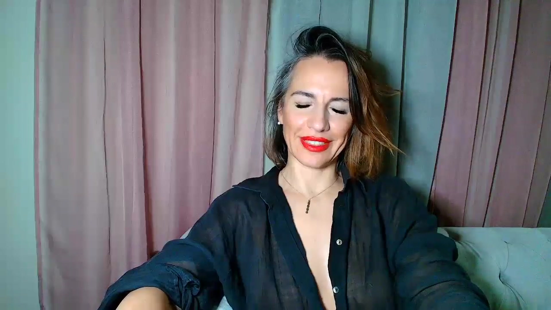 Gallery image thumbnail from Aarte_miss's myfreecams stream on, 12/08/2024, 24:01 image 9 of 20