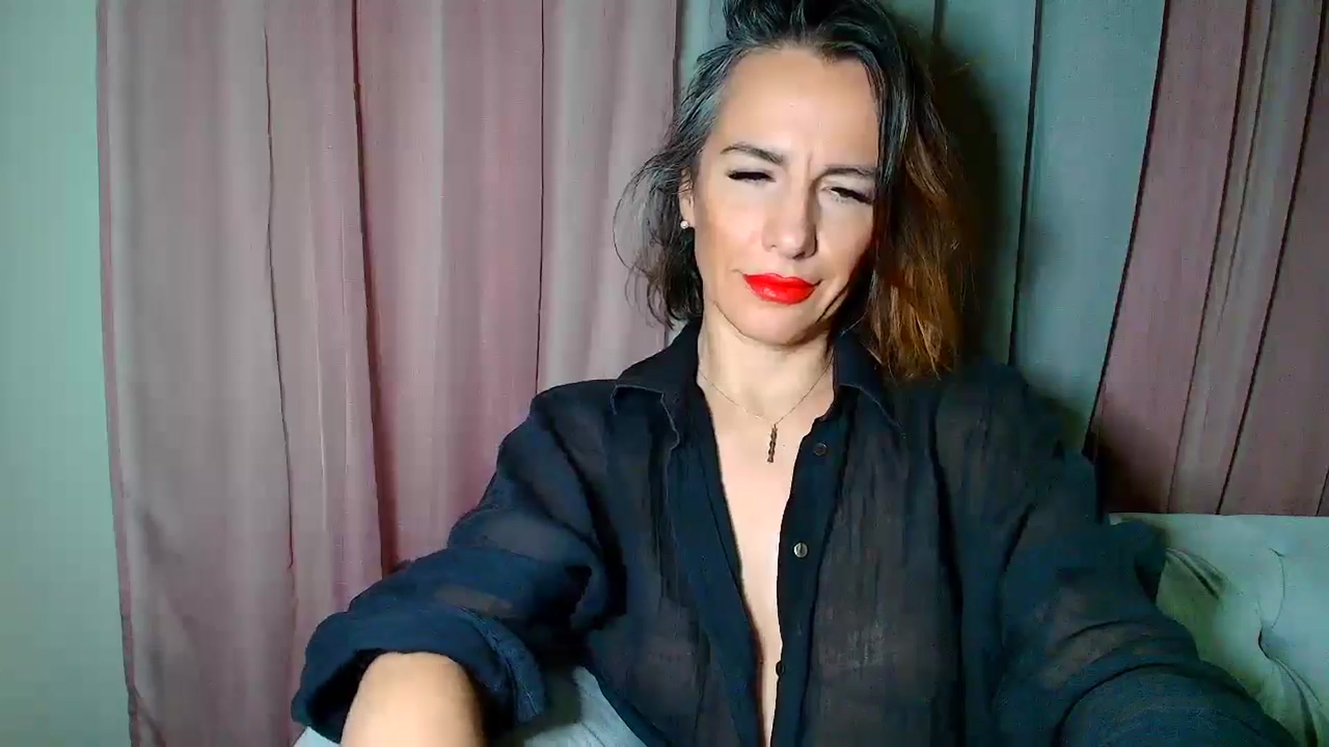 Gallery image thumbnail from Aarte_miss's myfreecams stream on, 12/08/2024, 24:01 image 5 of 20