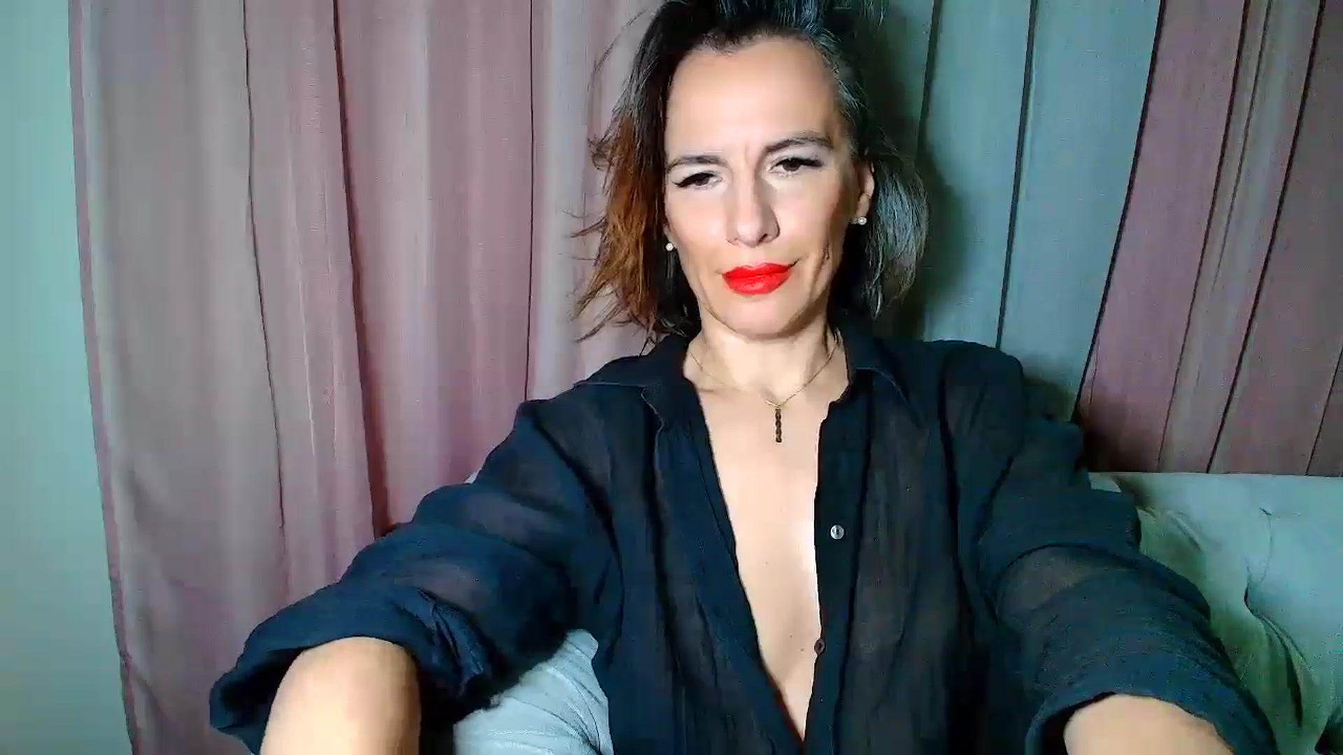 Gallery image thumbnail from Aarte_miss's myfreecams stream on, 12/08/2024, 24:01 image 16 of 20