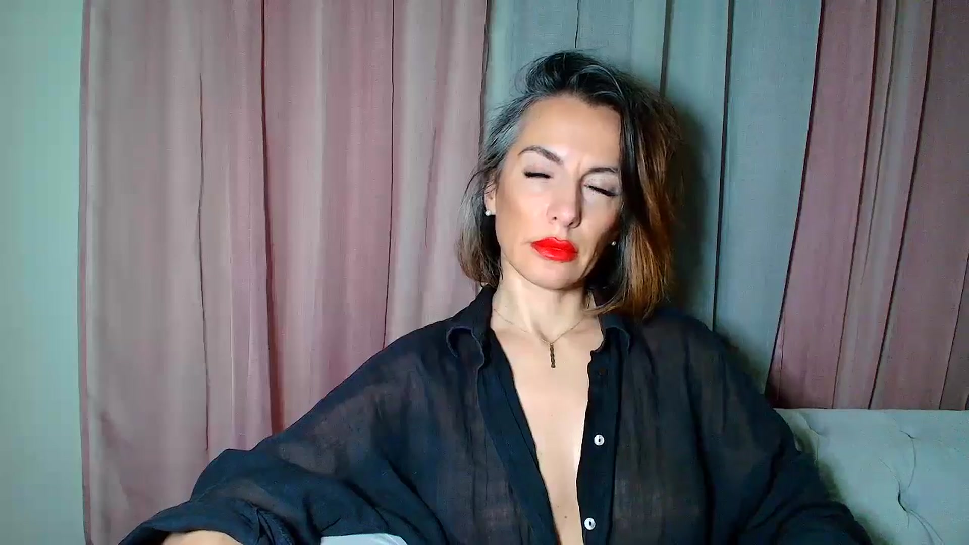 Gallery image thumbnail from Aarte_miss's myfreecams stream on, 12/08/2024, 02:34 image 5 of 20
