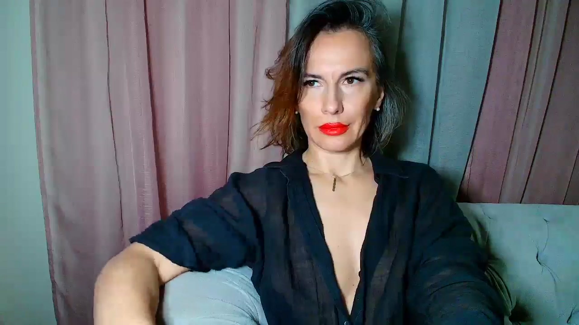 Gallery image thumbnail from Aarte_miss's myfreecams stream on, 12/08/2024, 02:34 image 11 of 20