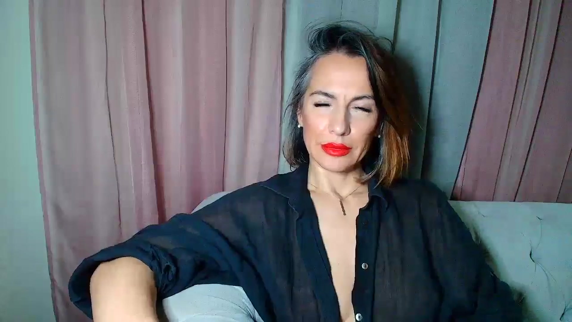 Gallery image thumbnail from Aarte_miss's myfreecams stream on, 12/08/2024, 02:34 image 8 of 20