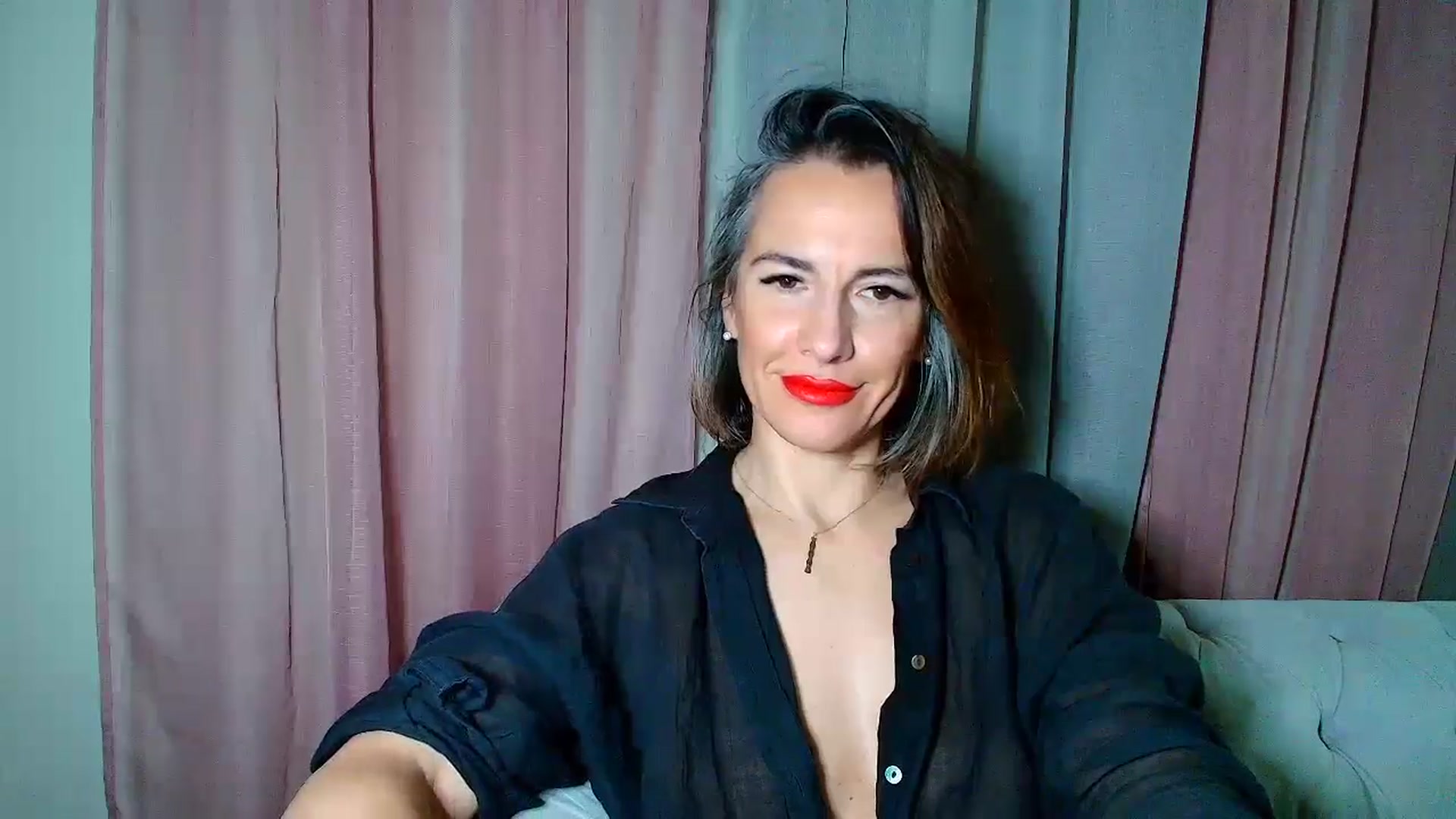Gallery image thumbnail from Aarte_miss's myfreecams stream on, 12/08/2024, 02:34 image 3 of 20