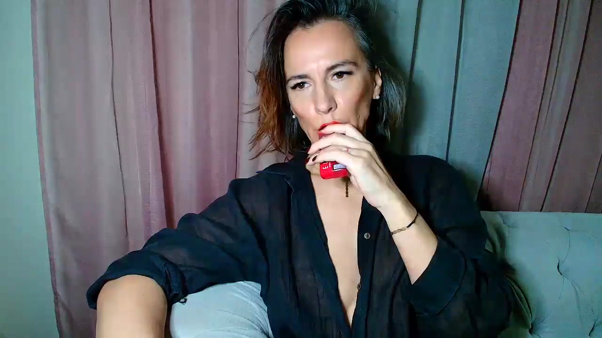 Gallery image thumbnail from Aarte_miss's myfreecams stream on, 12/08/2024, 02:34 image 9 of 20