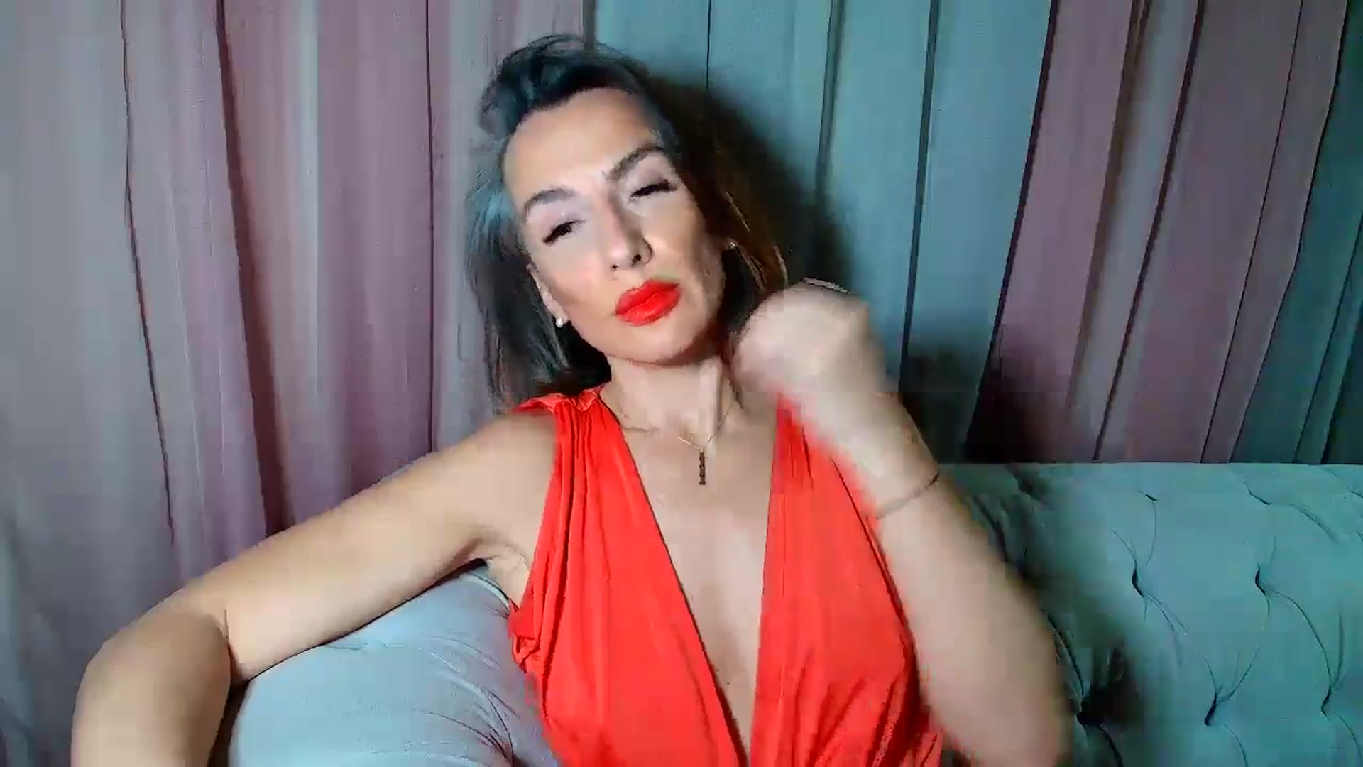 Gallery image thumbnail from Aarte_miss's myfreecams stream on, 12/13/2024, 23:31 image 6 of 20