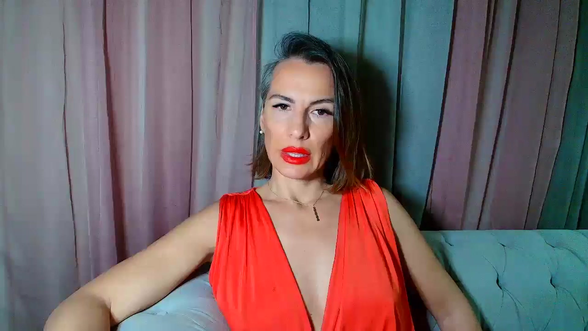 Gallery image thumbnail from Aarte_miss's myfreecams stream on, 12/13/2024, 23:31 image 2 of 20