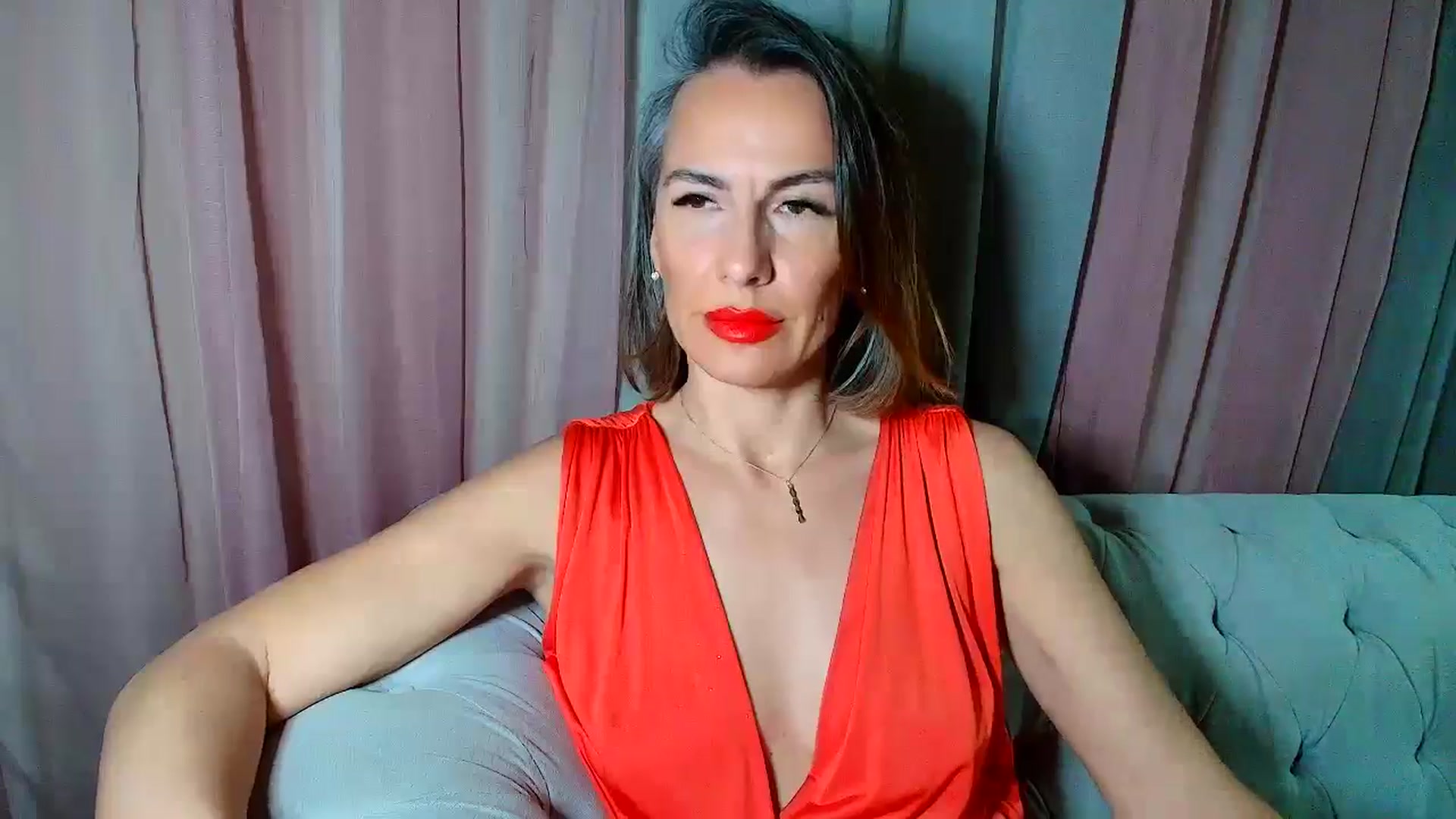Gallery image thumbnail from Aarte_miss's myfreecams stream on, 12/13/2024, 23:31 image 3 of 20