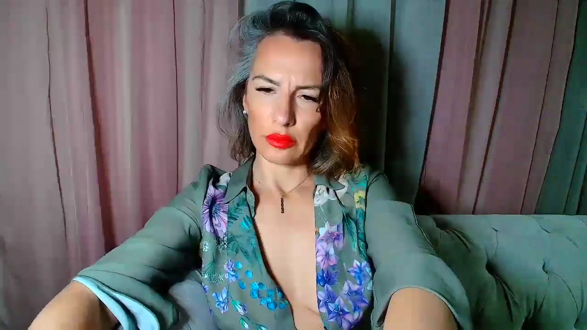 Gallery image thumbnail from Aarte_miss's myfreecams stream on, 12/15/2024, 23:27 image 10 of 20